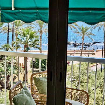 Cozy Studio, Sea View, Old Town, Near Beaches Lejlighed Antibes