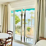 Cozy Studio, Sea View, Old Town, Near Beaches *